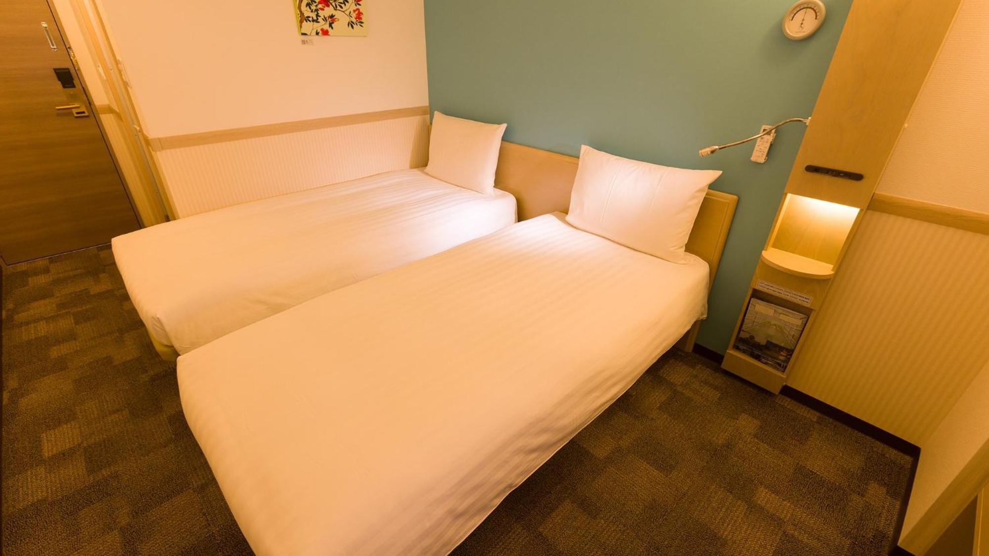 Toyoko Inn Mikawa Anjo Eki Shinkansen Minami Guchi No 2 Anjomachi Room photo
